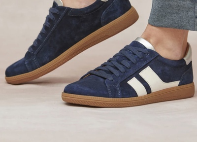   Joleen 04,  Blue (,  2)