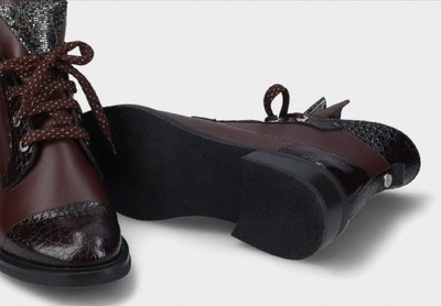   Rafaela 86,  Burgundy , Black (,  4)